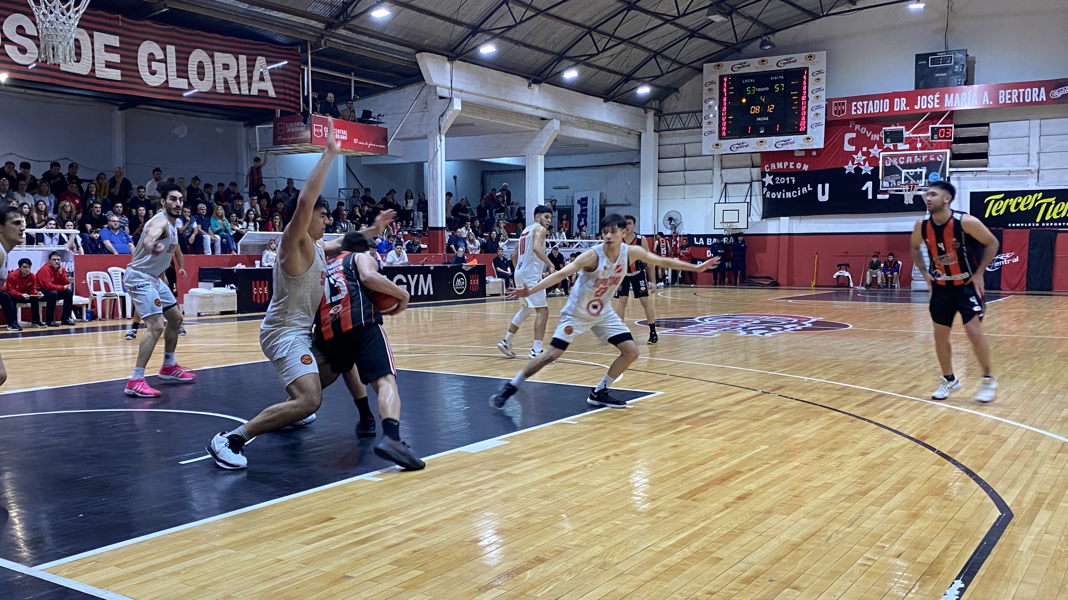 Central Entrerriano pasó a octavos de final tras vencer a Sportivo Pilar