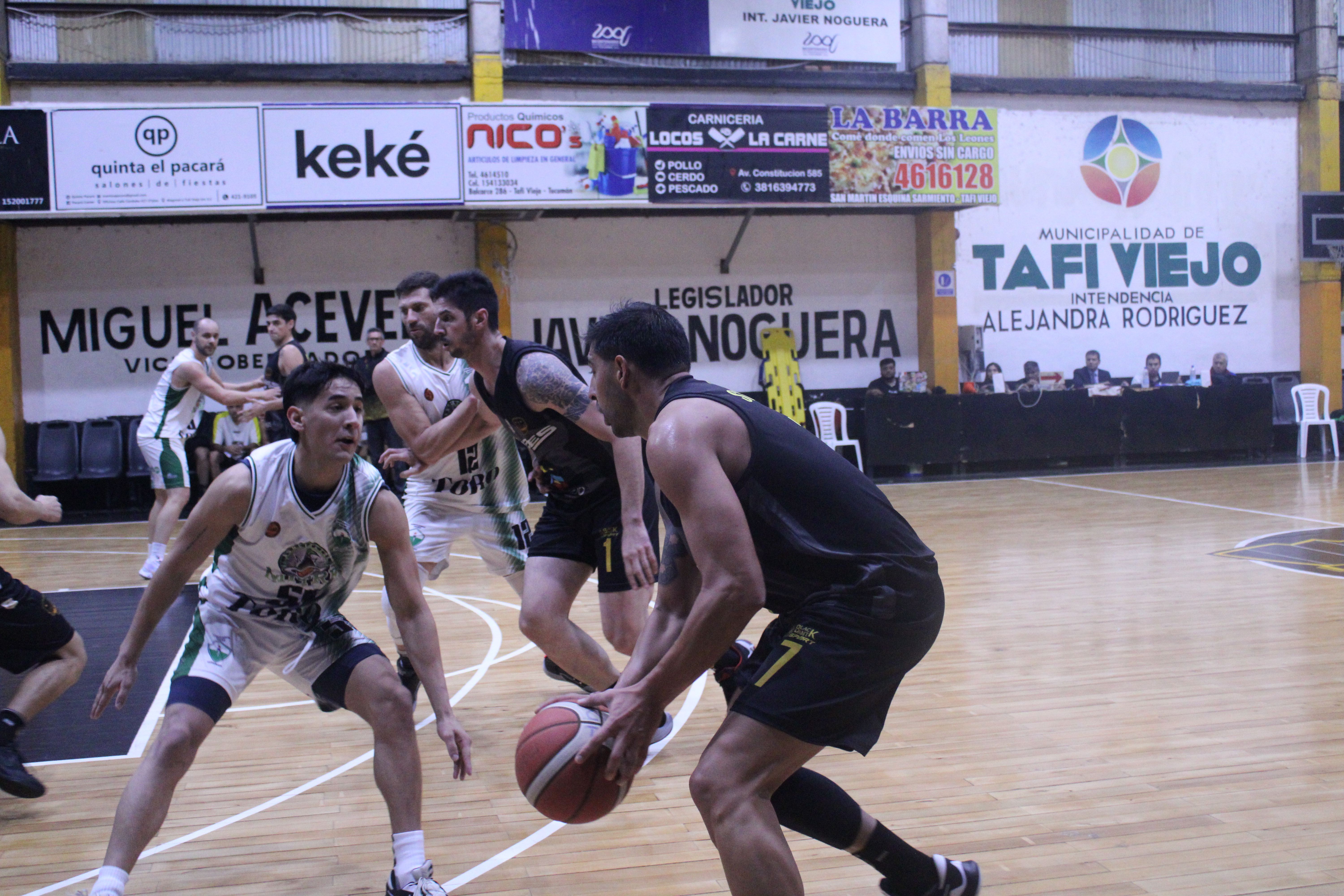 Talleres mantuvo el invicto en casa