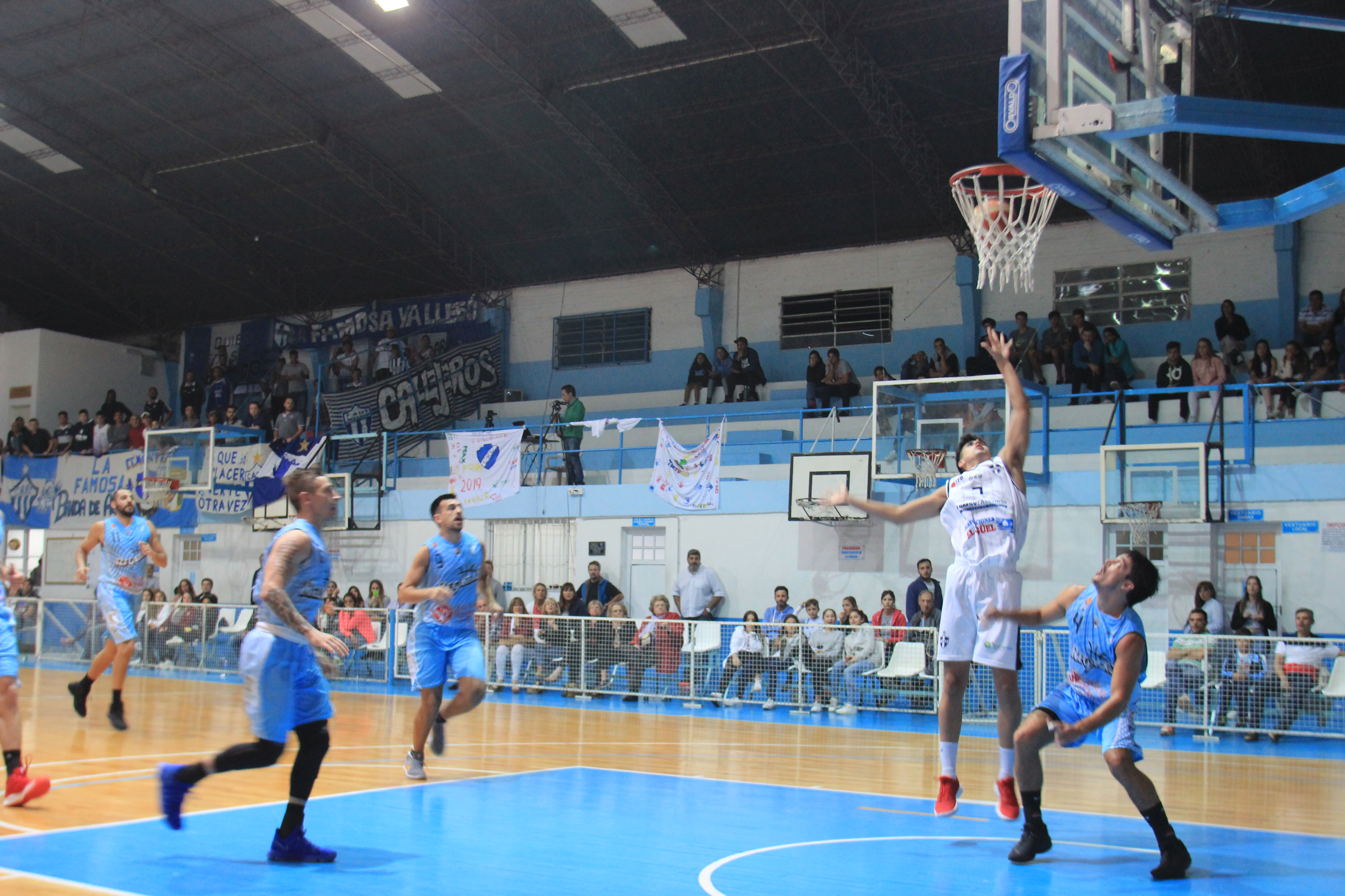 Regatas ganó y se aseguró el segundo puesto