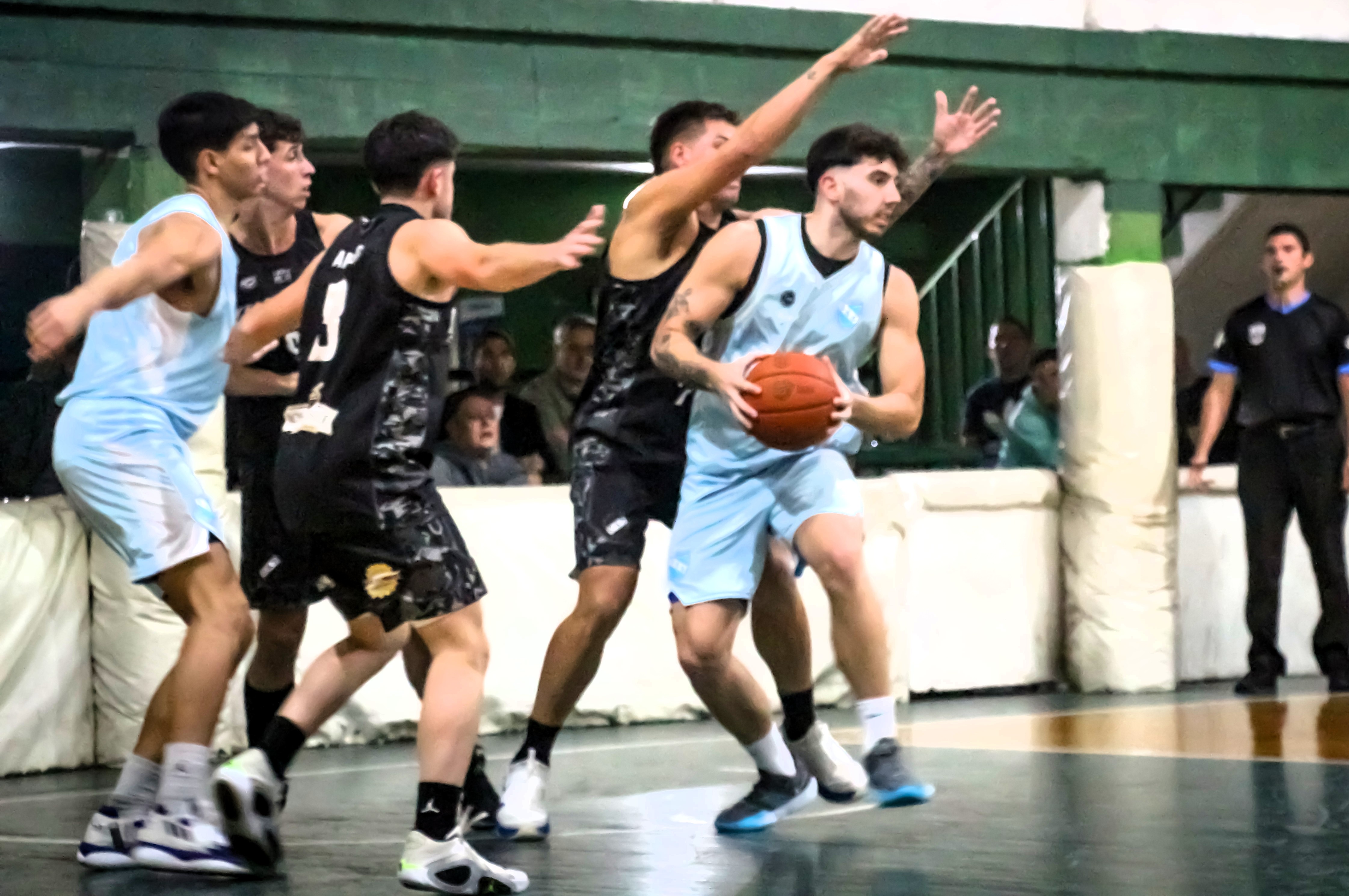 Sport Club sonrió en Rosario ante Temperley y se consolida arriba