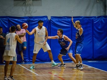 APV arrancó con el pie derecho