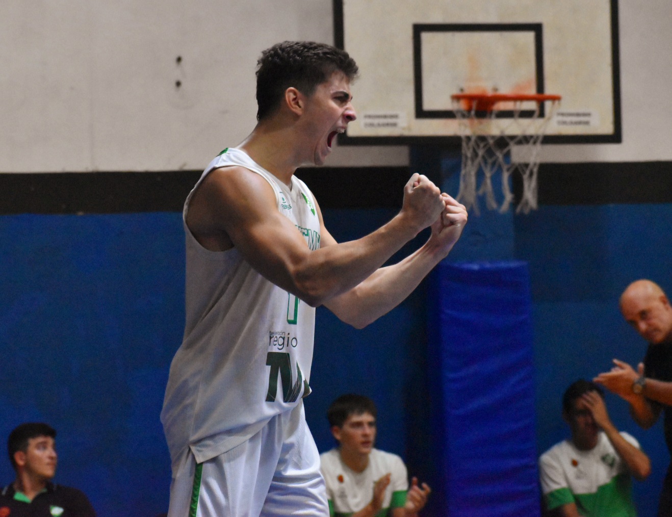 Sportsmen se quedó con la victoria ante Caova en un partido totalmente disputado 