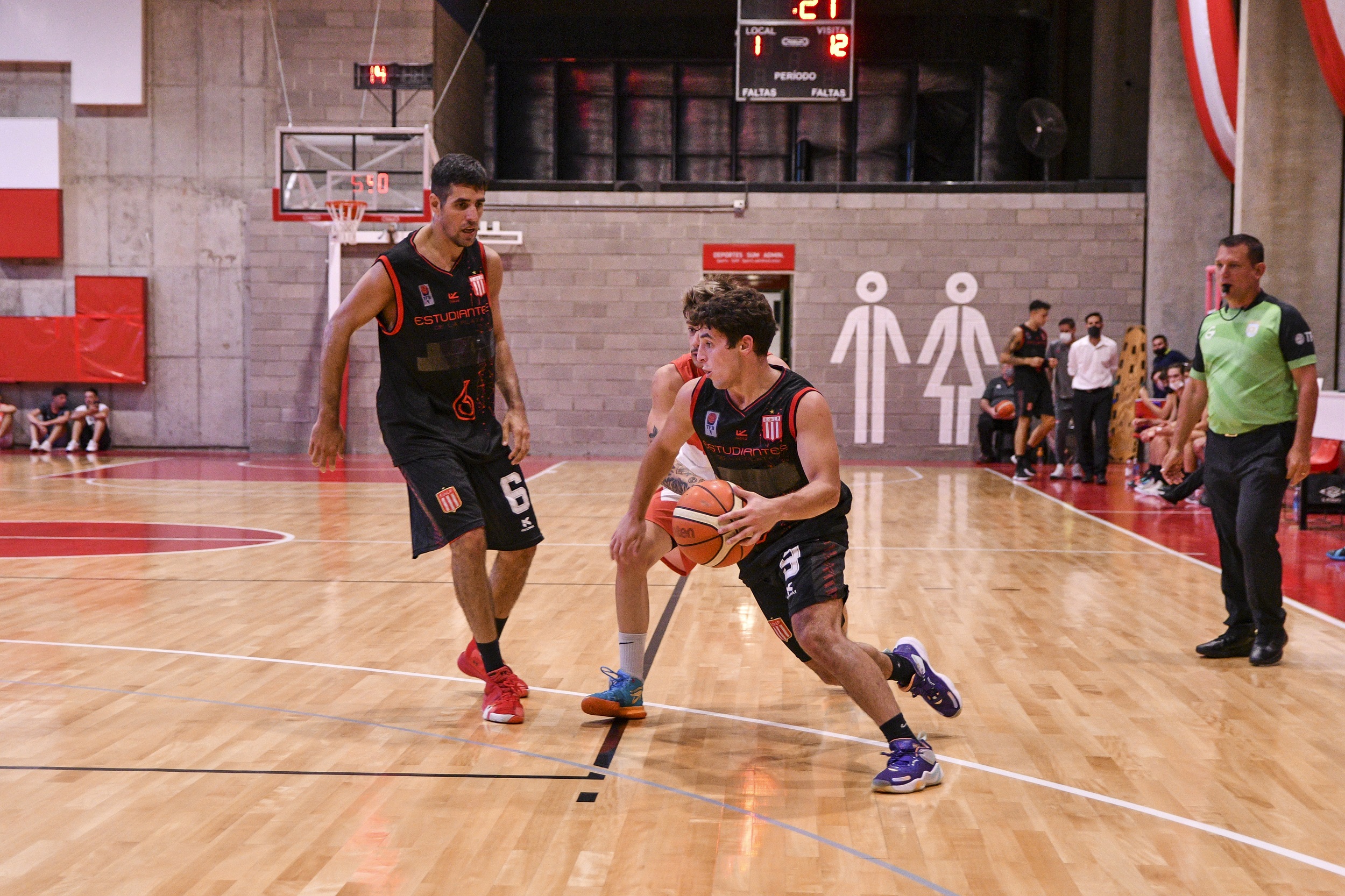 Racing sacó jugo de las pérdidas de Estudiantes