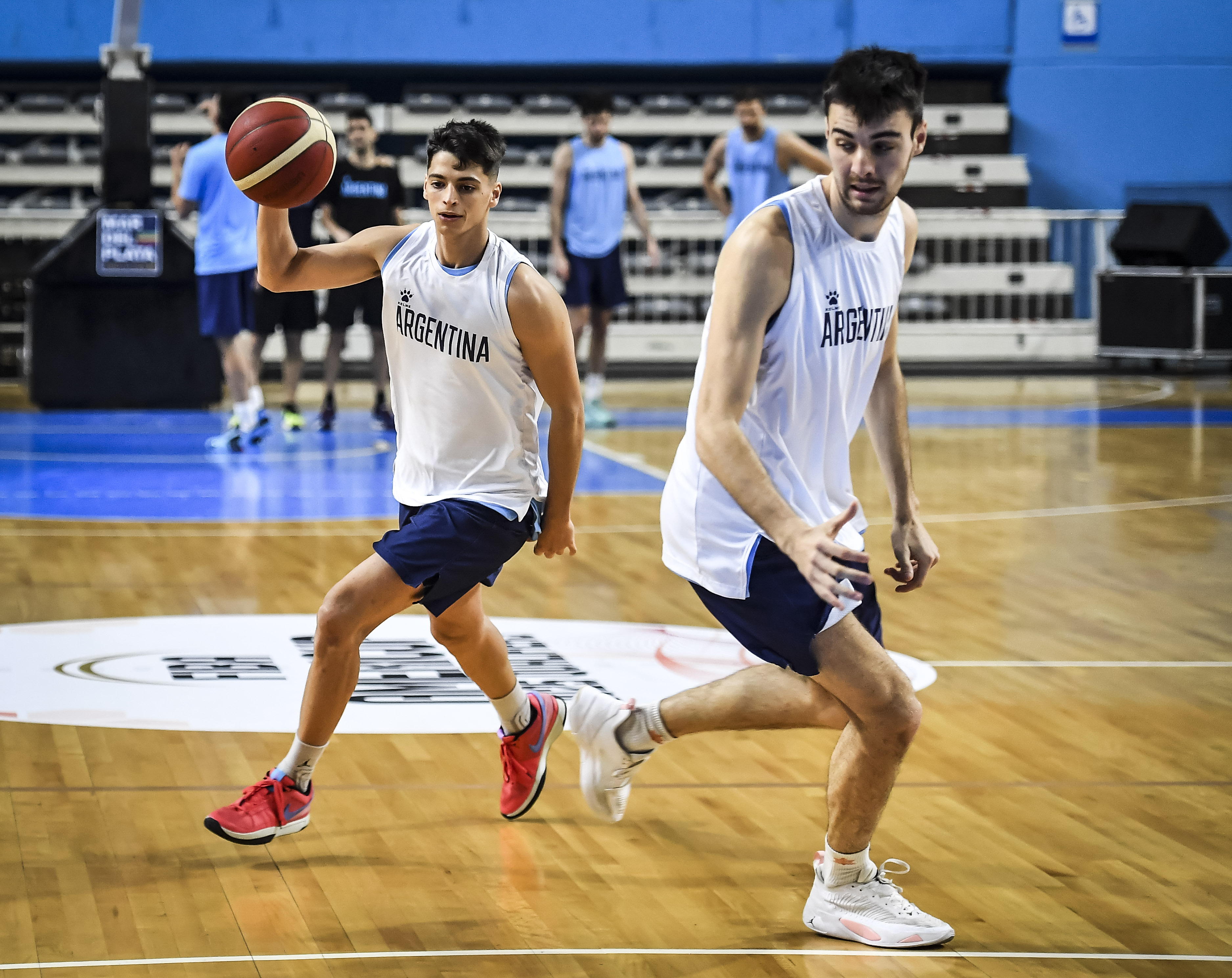 La Selección Argentina masculina realizará una gira con un equipo de jóvenes talentos