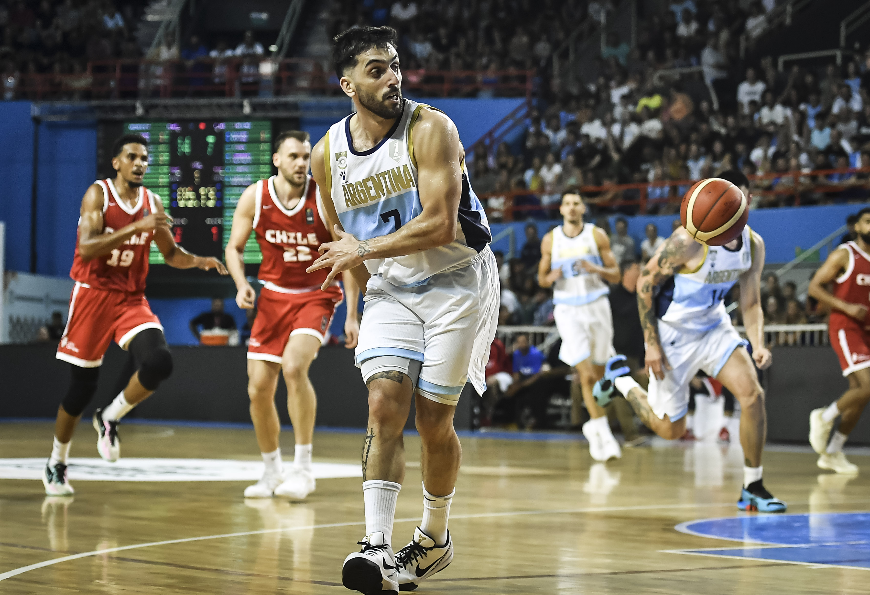 Campazzo: “A los jóvenes los veo receptivos y con muchas ganas”