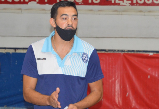 Segovia: “Darle la oportunidad a los chicos que son del club”