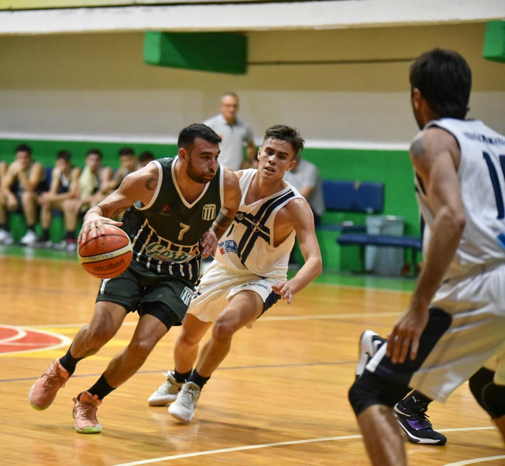 Racing de Gualeguaychú arrasó en el Antonio Giusto