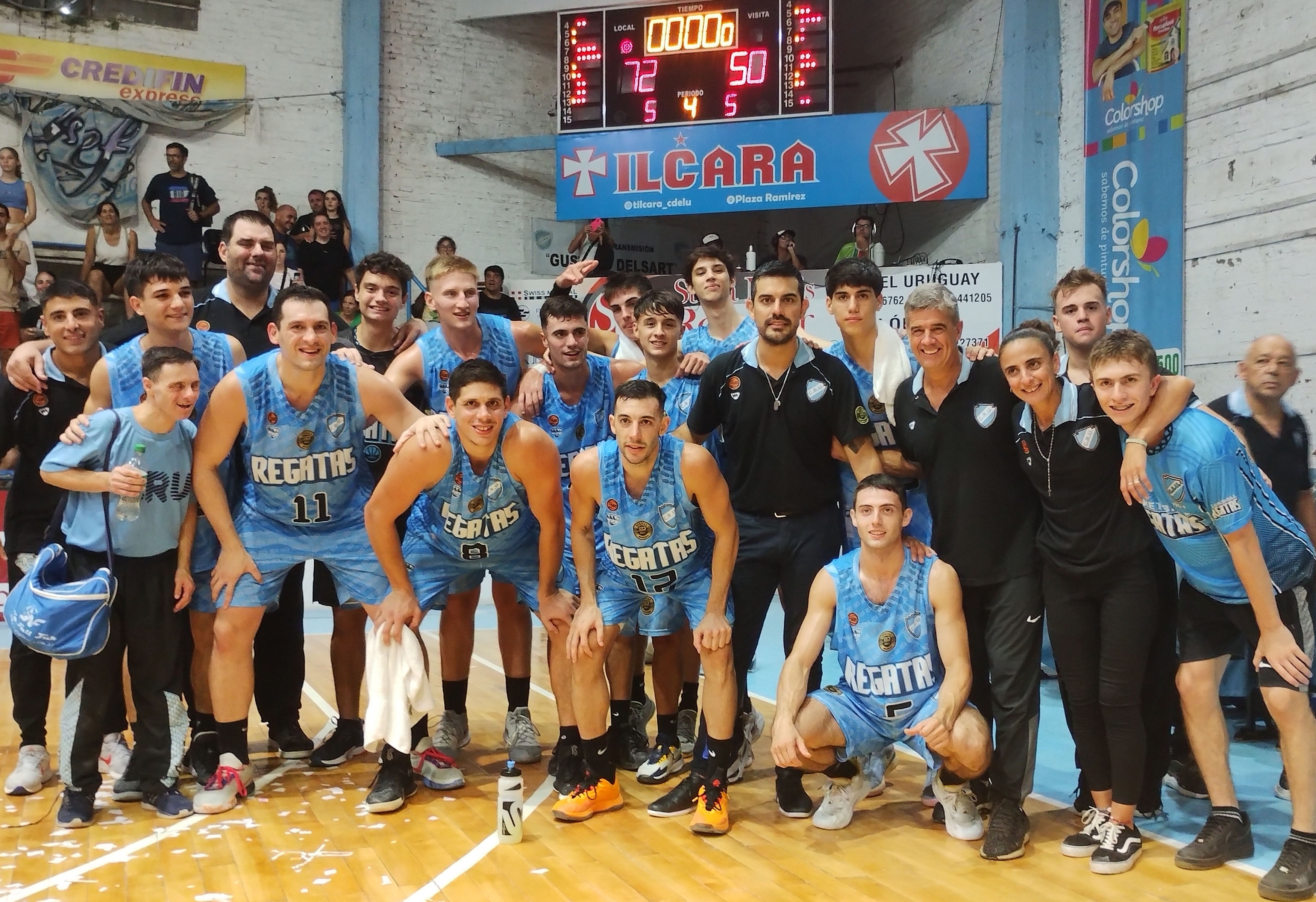 Regatas ganó el clásico y es único puntero