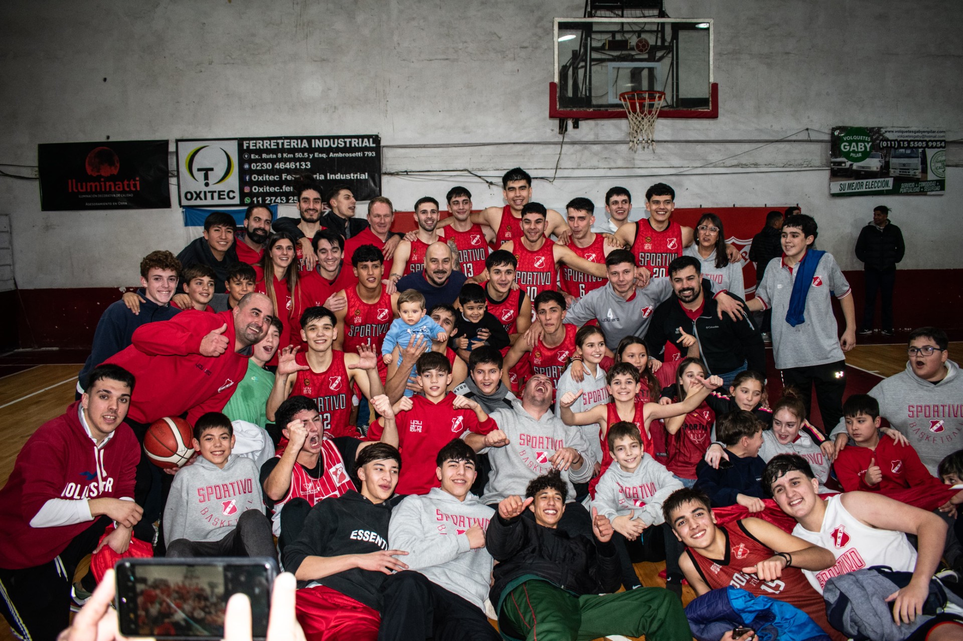 Sportivo Pilar superó a Central Entrerriano en un final para el infarto