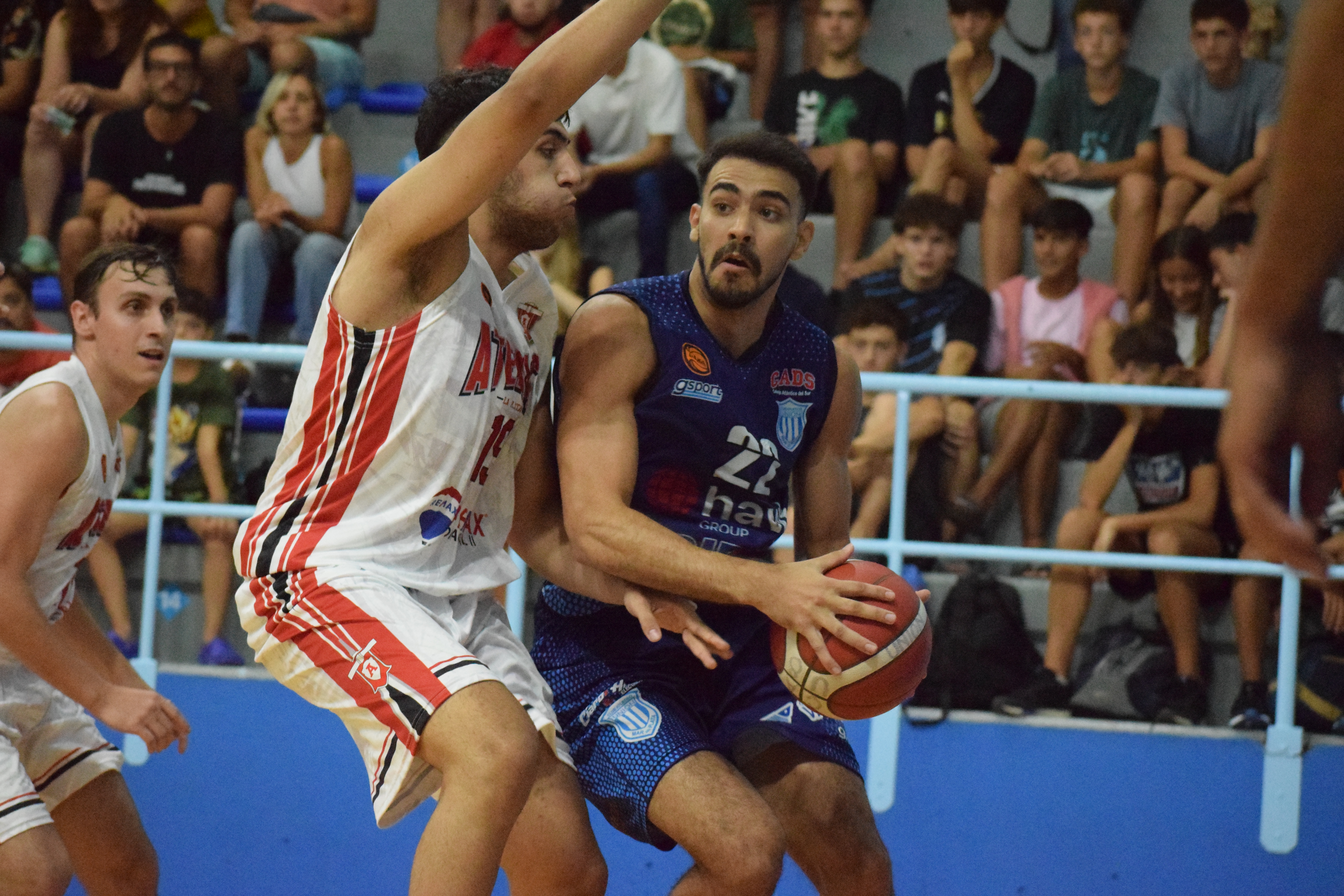 Amplia victoria de Unión en su debut 