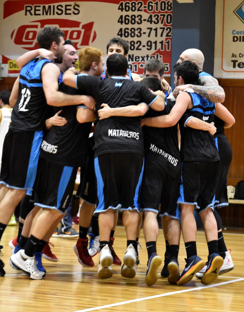 José Hernández ganó y sigue invicto