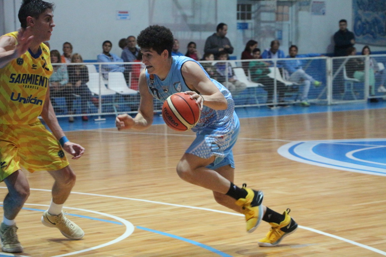 Regatas ganó y viaja con ventaja Formosa