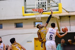 Unión se quedó con las manos vacías ante Zárate Basket