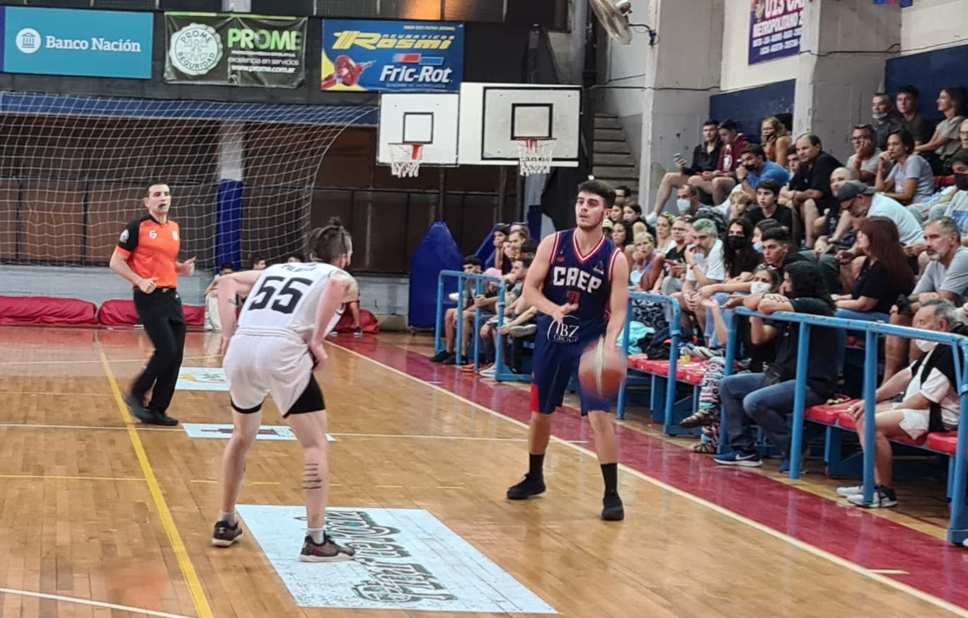 En un partidazo, Los Indios venció a Estudiantil Porteño