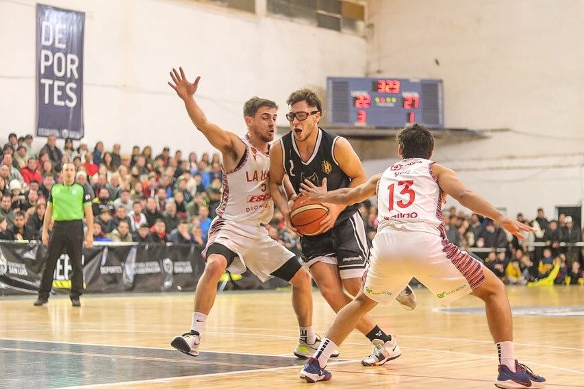 La Unión ganó en San Luis y forzó un tercer juego