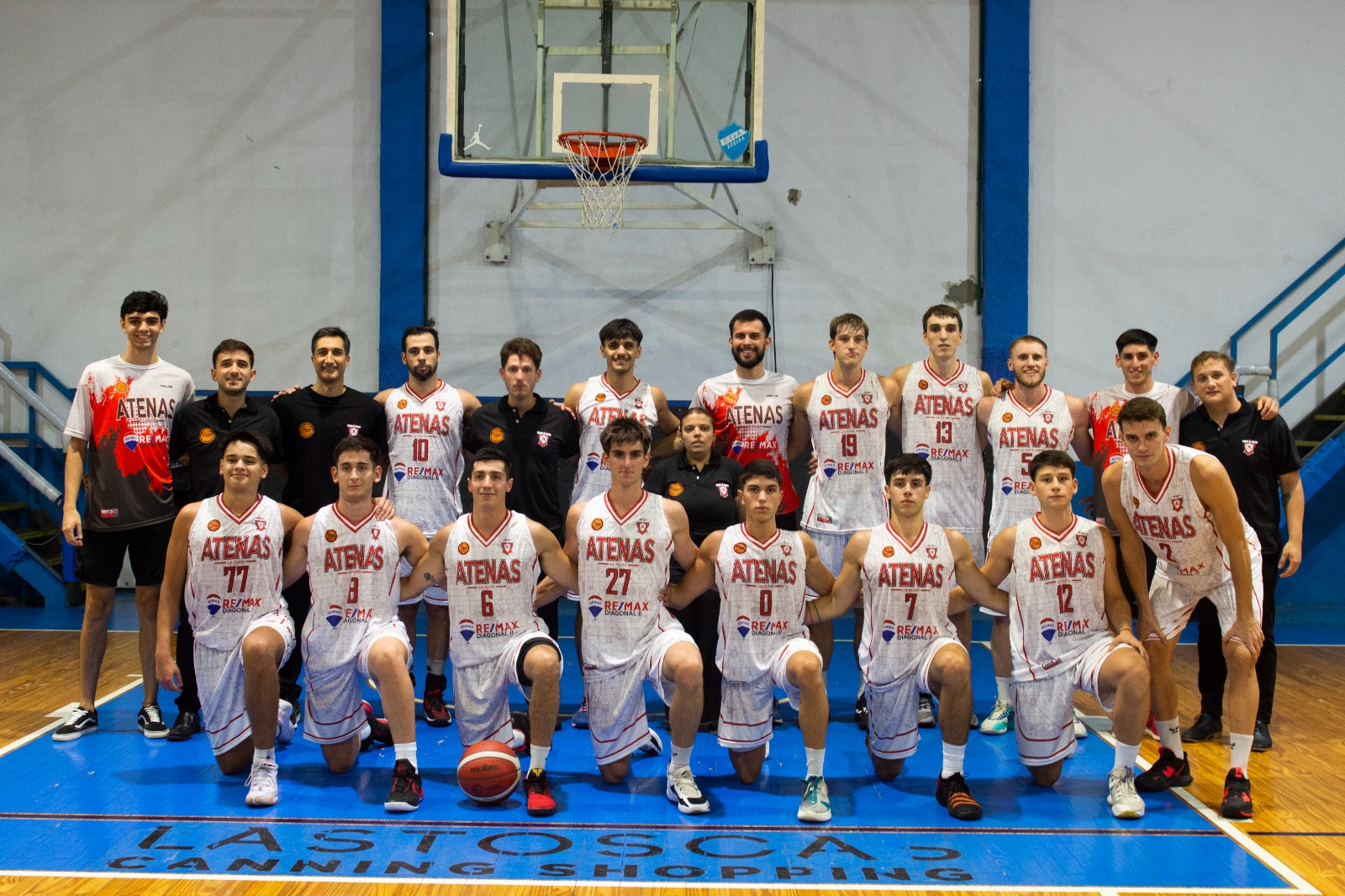 Victoria de Atenas en Ezeiza