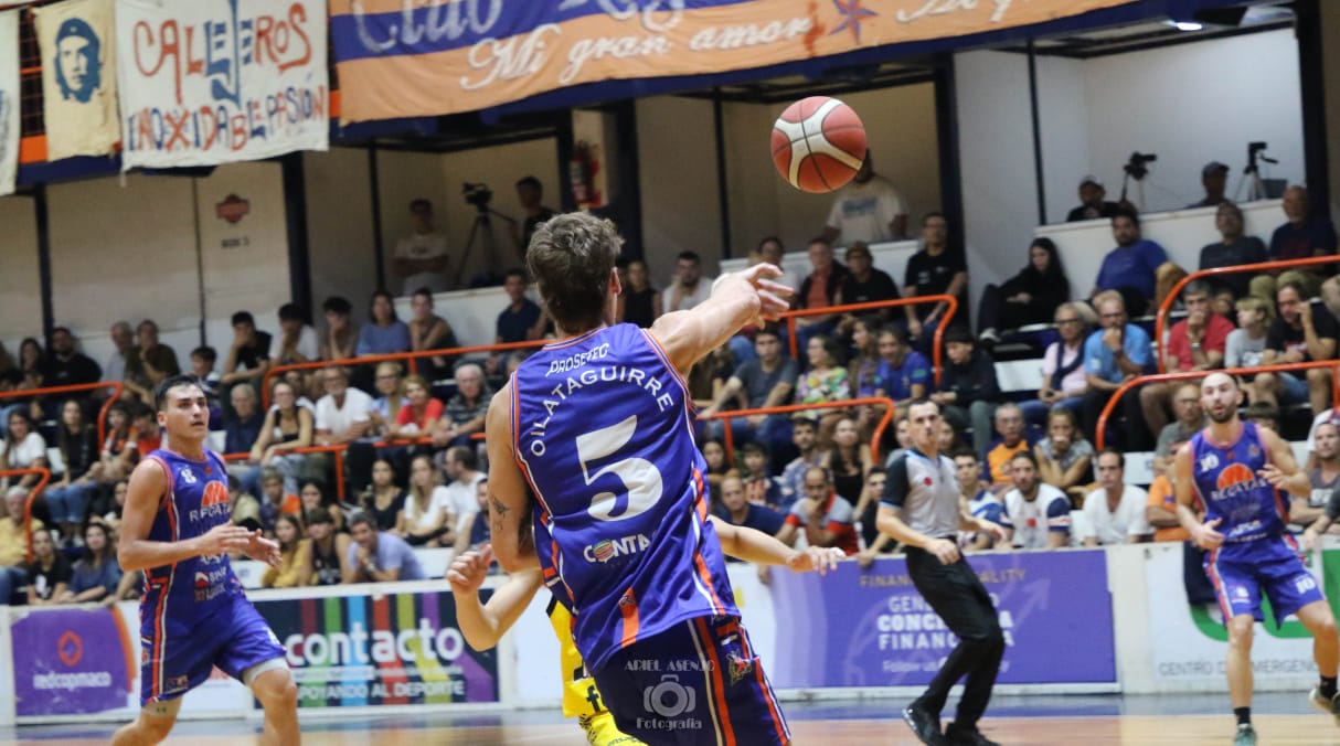 Regatas de San Nicolás recibe a Colon de Chivilcoy