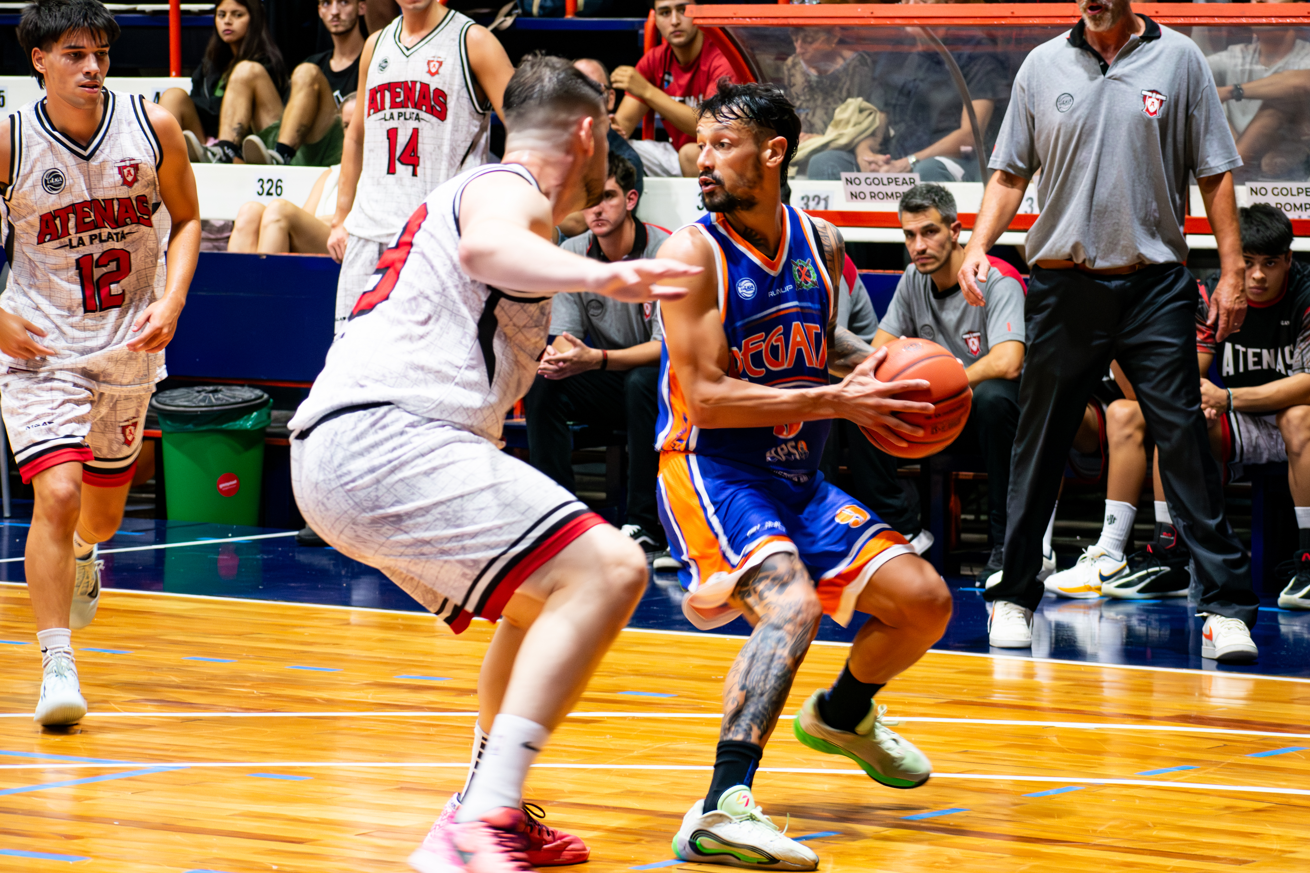Regatas de San Nicolás tuvo un regreso soñado superando a Atenas La Plata