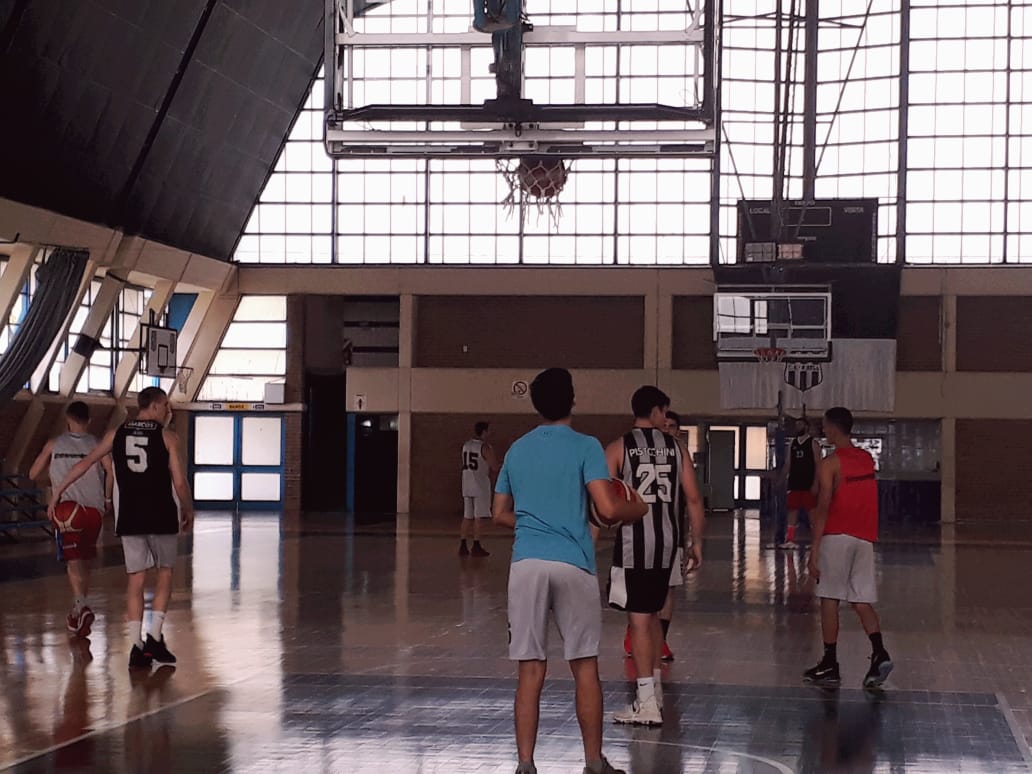 Bell trabajó pensando en el doble duelo con Junín