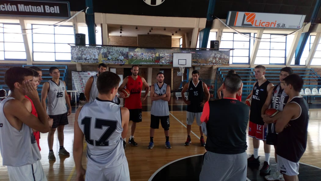 Bell volvió al trabajo