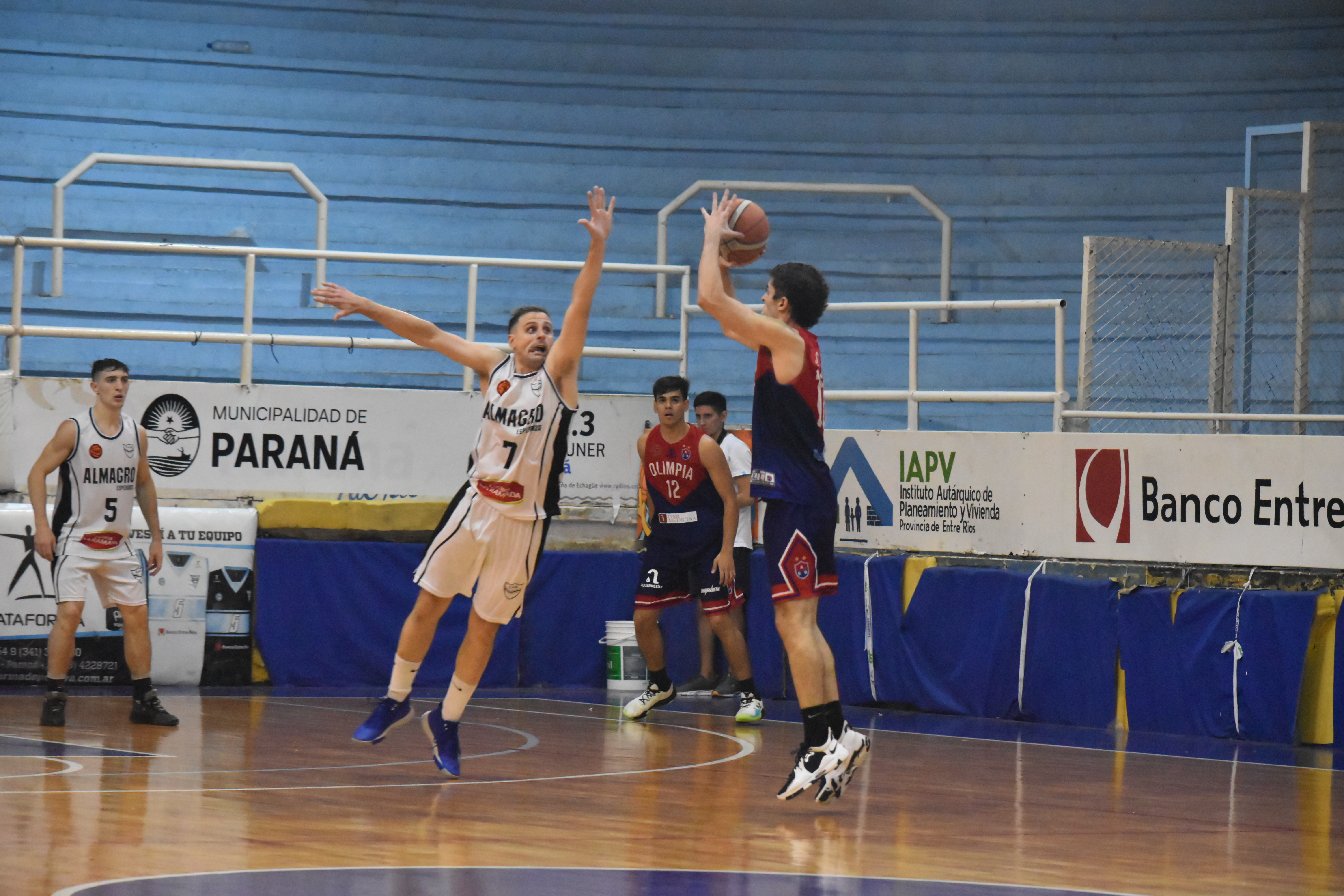 Agónico triunfo de Olimpia Paraná 