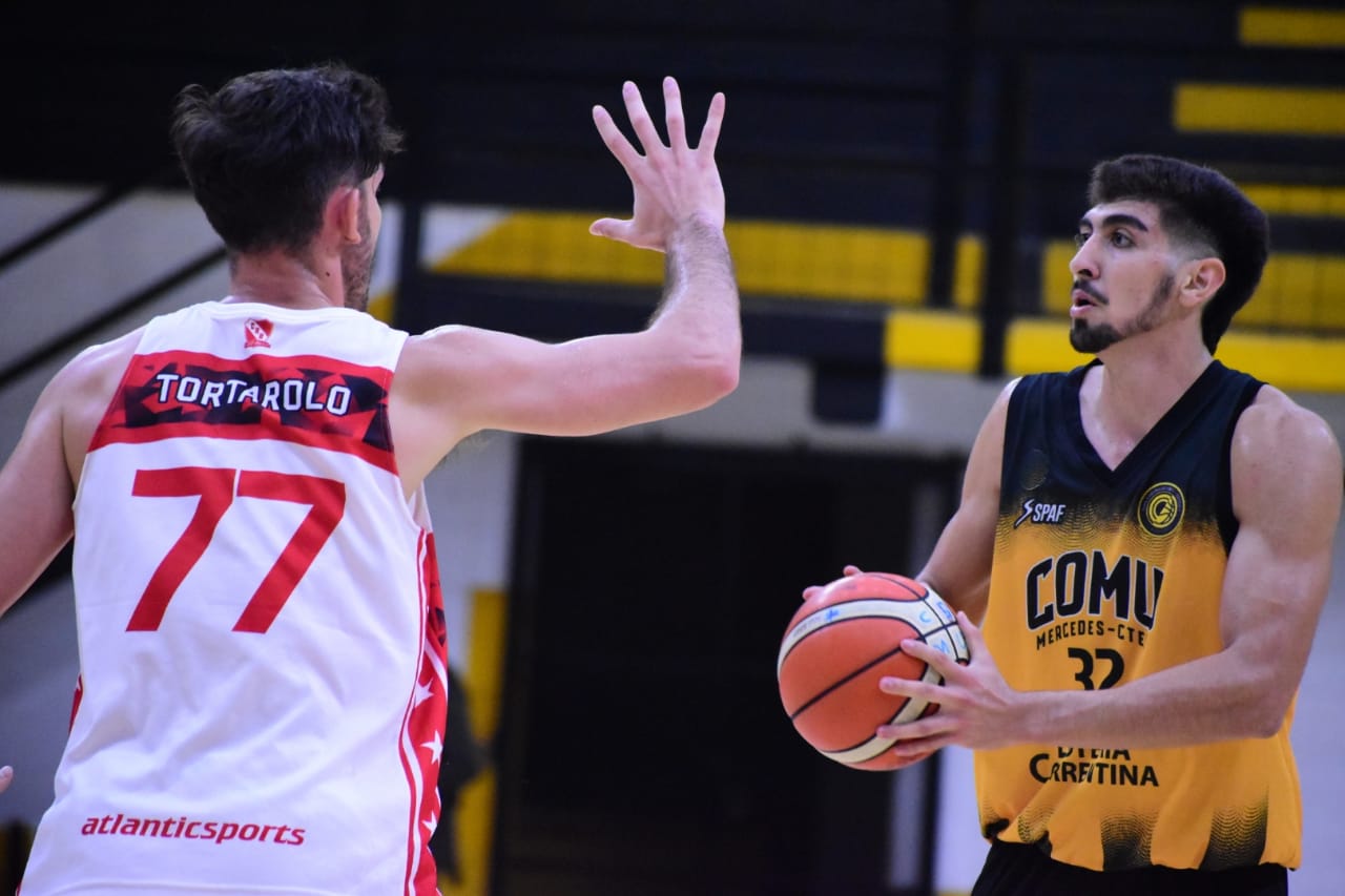 Comu se hizo fuerte de local