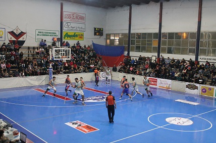Alem no pudo logró frenar el goleo de los bahienses