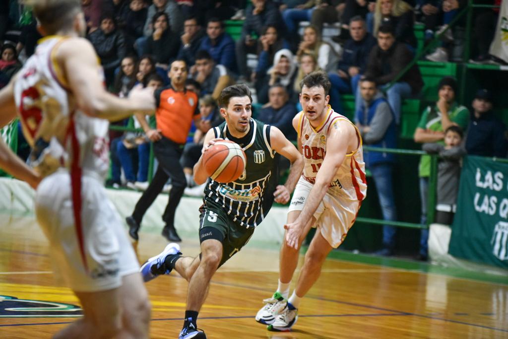 Racing le ganó a Tokio en el inicio de los playoffs