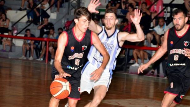 Derqui recibe a Colón de Chivilcoy en el debut