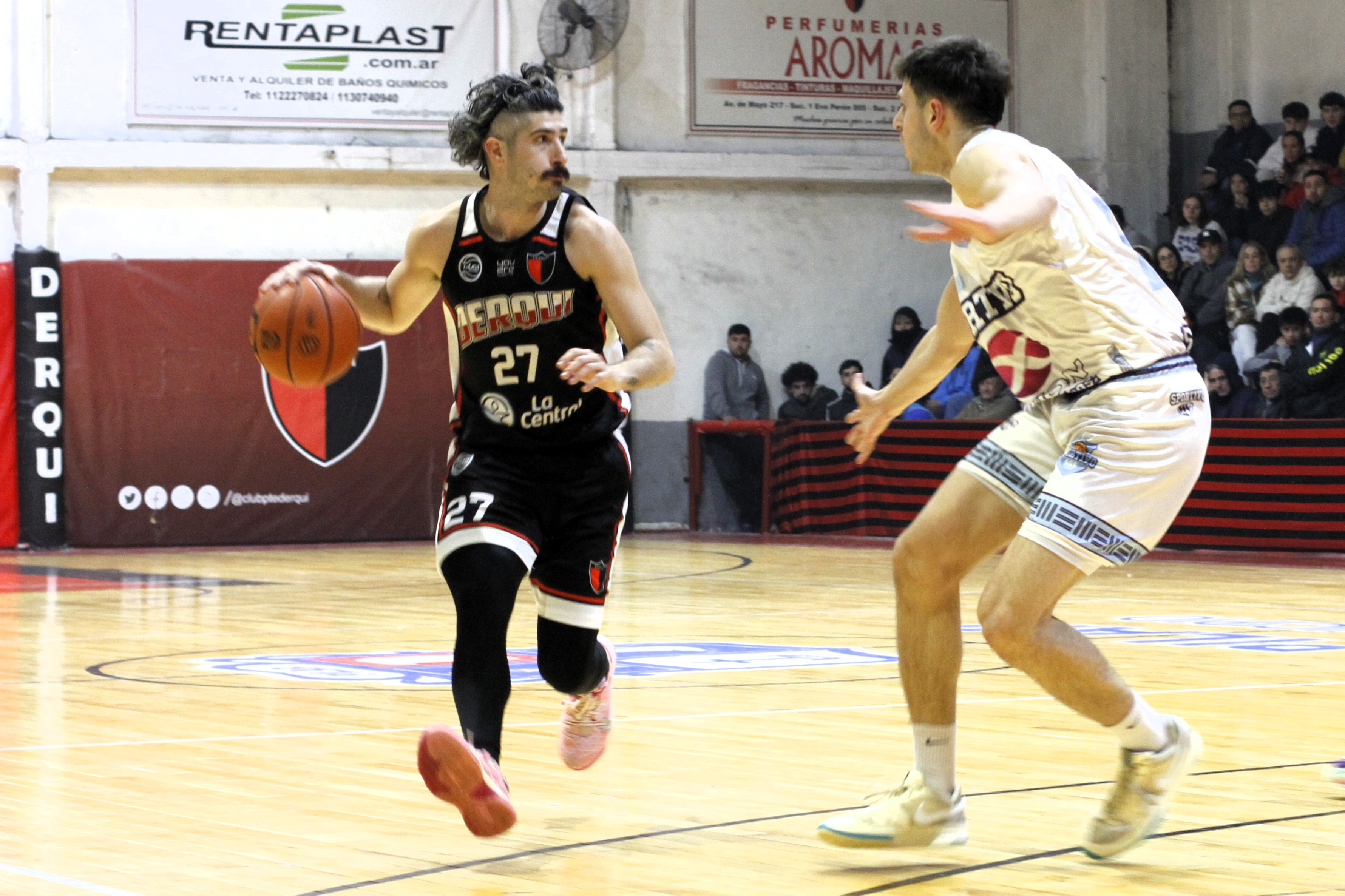Derqui lo cerró mejor y selló la clasificación en casa ante Sportivo