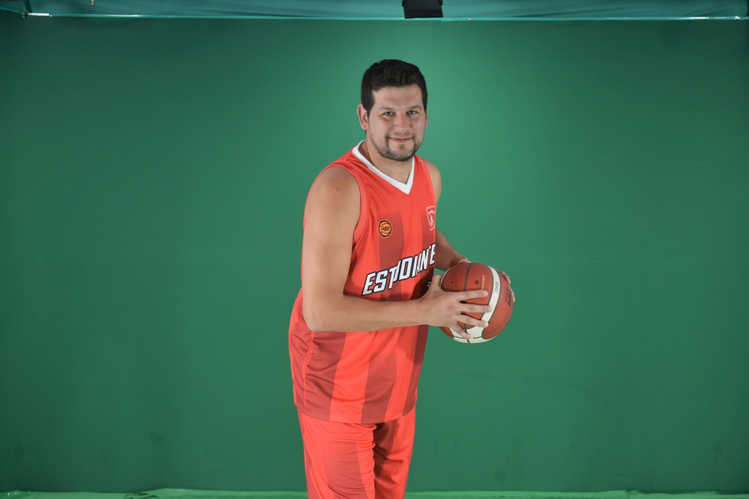 El Rojo recibe al santo curuzucuateño