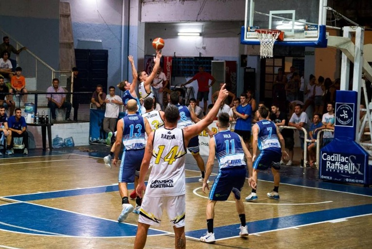 Ferro comenzó el año con un triunfo clásico sobre Capuchinos