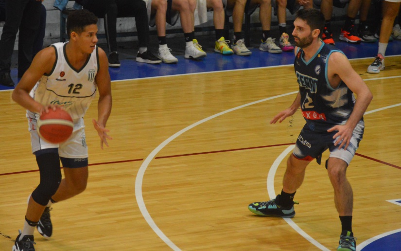 Ferro cayó ante Racing en su último partido de local