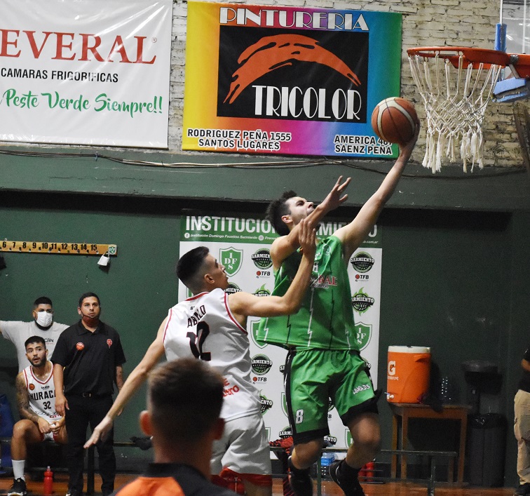 Institución Sarmiento no dejó lugar a dudas ante Huracán