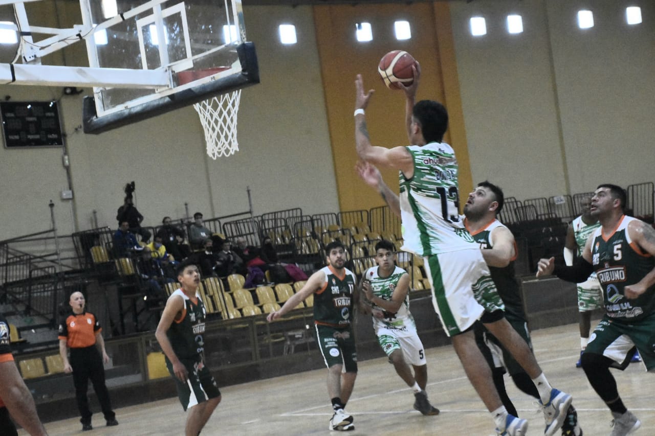 Fusión le ganó a Tribuno, y con la ayuda del local se metió en Semis