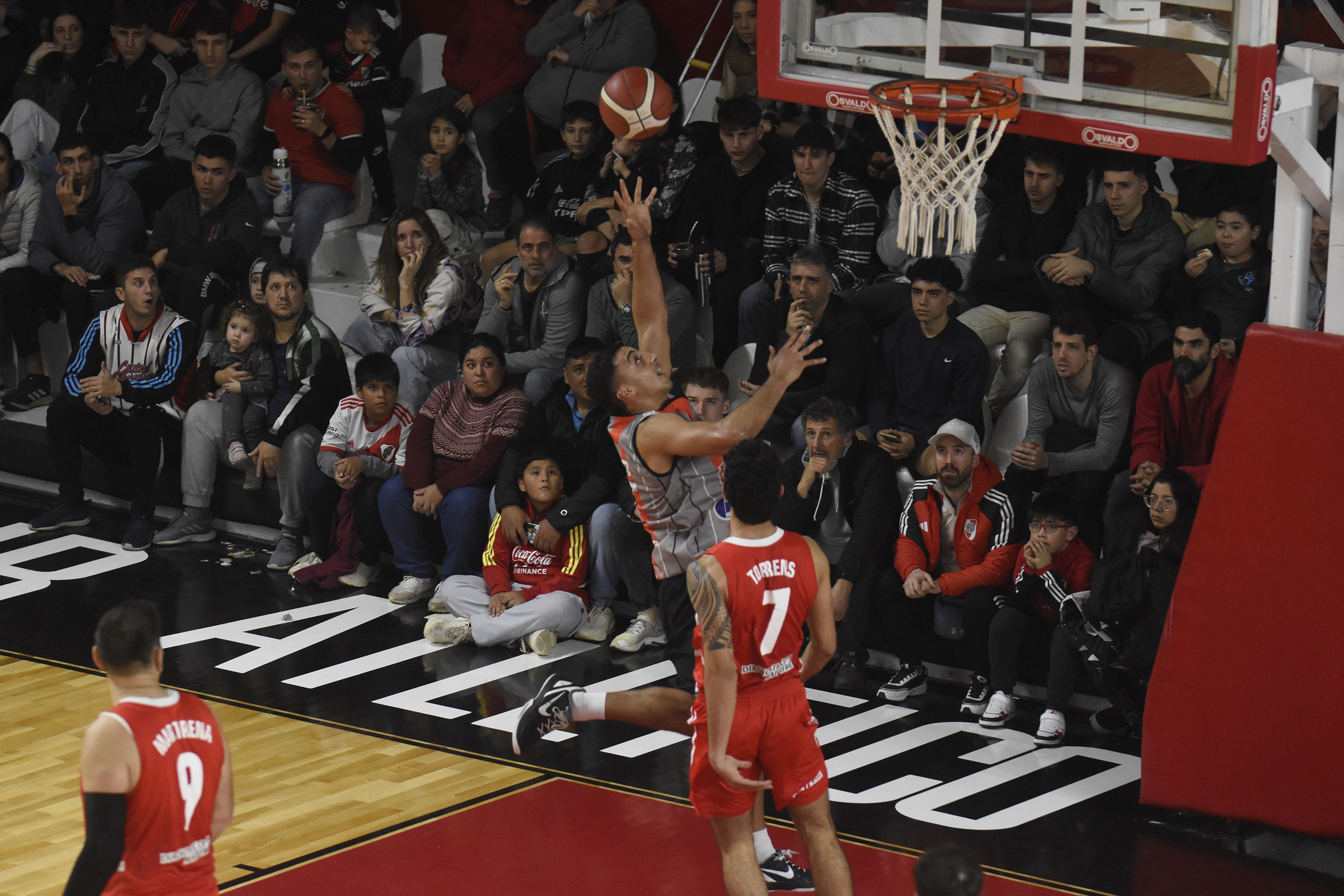 River cerró la fase regular con una victoria de local