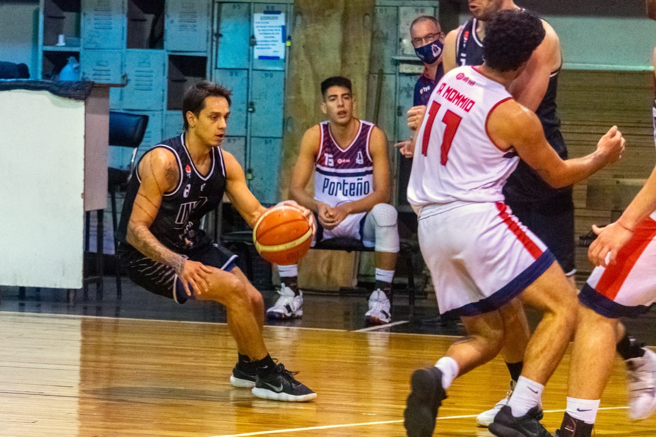 Los Indios arrasó a Porteño en el duelo de invictos CAB