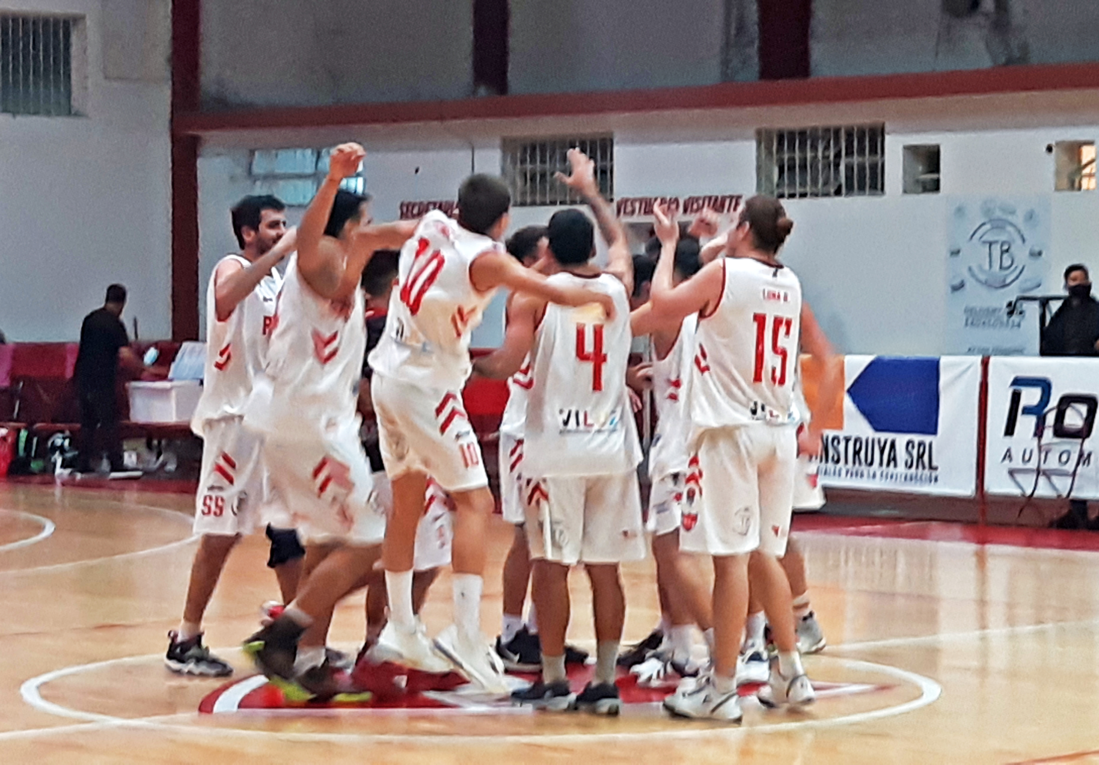 Riojano reaccionó y cortó el invicto de La Rioja Basket