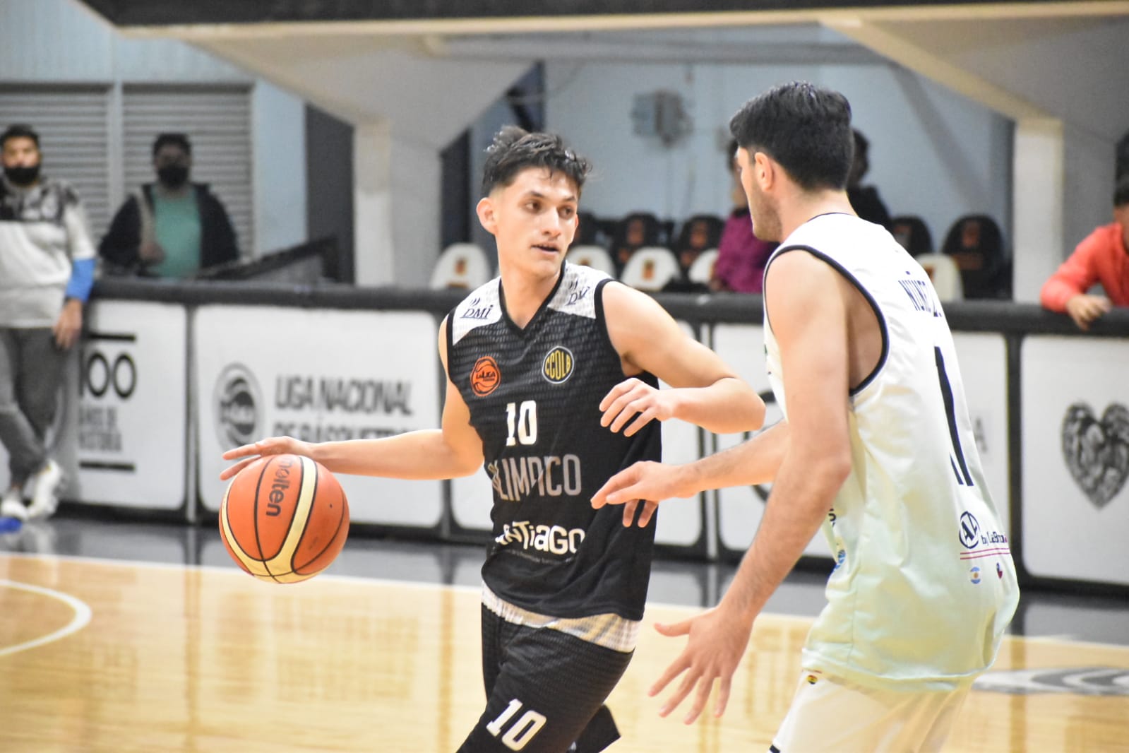 Con el uno asegurado, Mitre superó como visitante a Olímpico