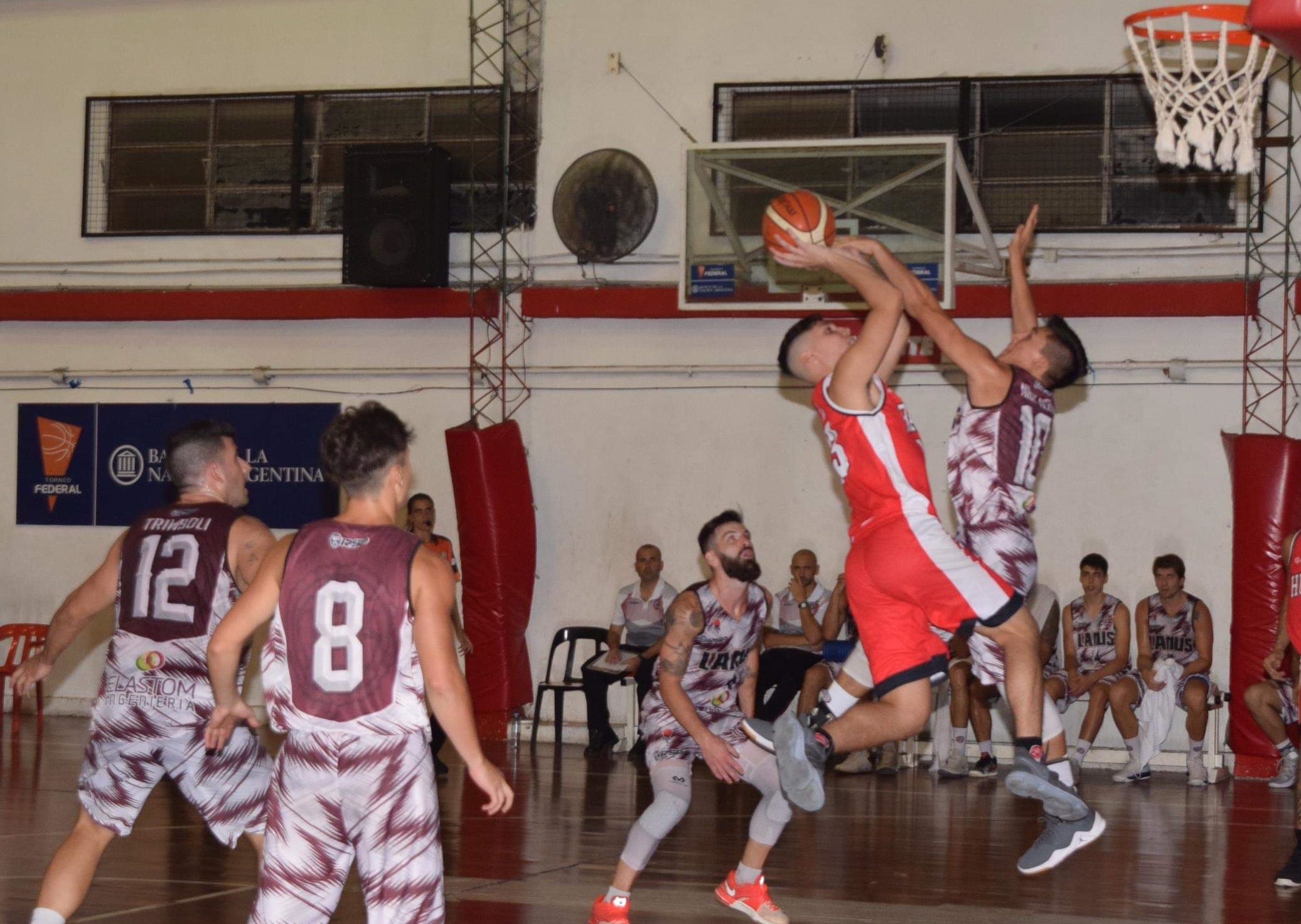 Lanús no tuvo piedad de Huracán