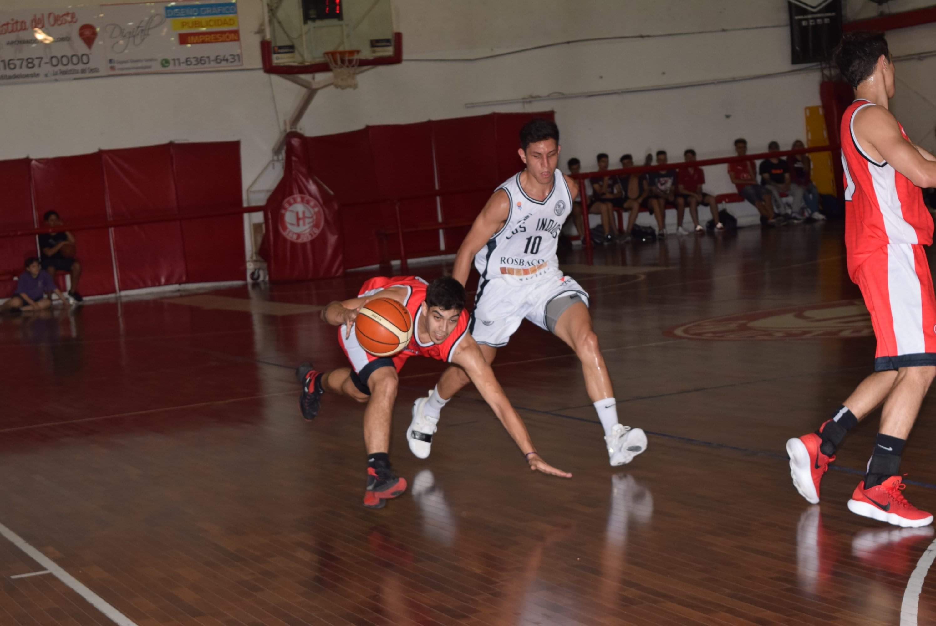 Huracán no levanta cabeza