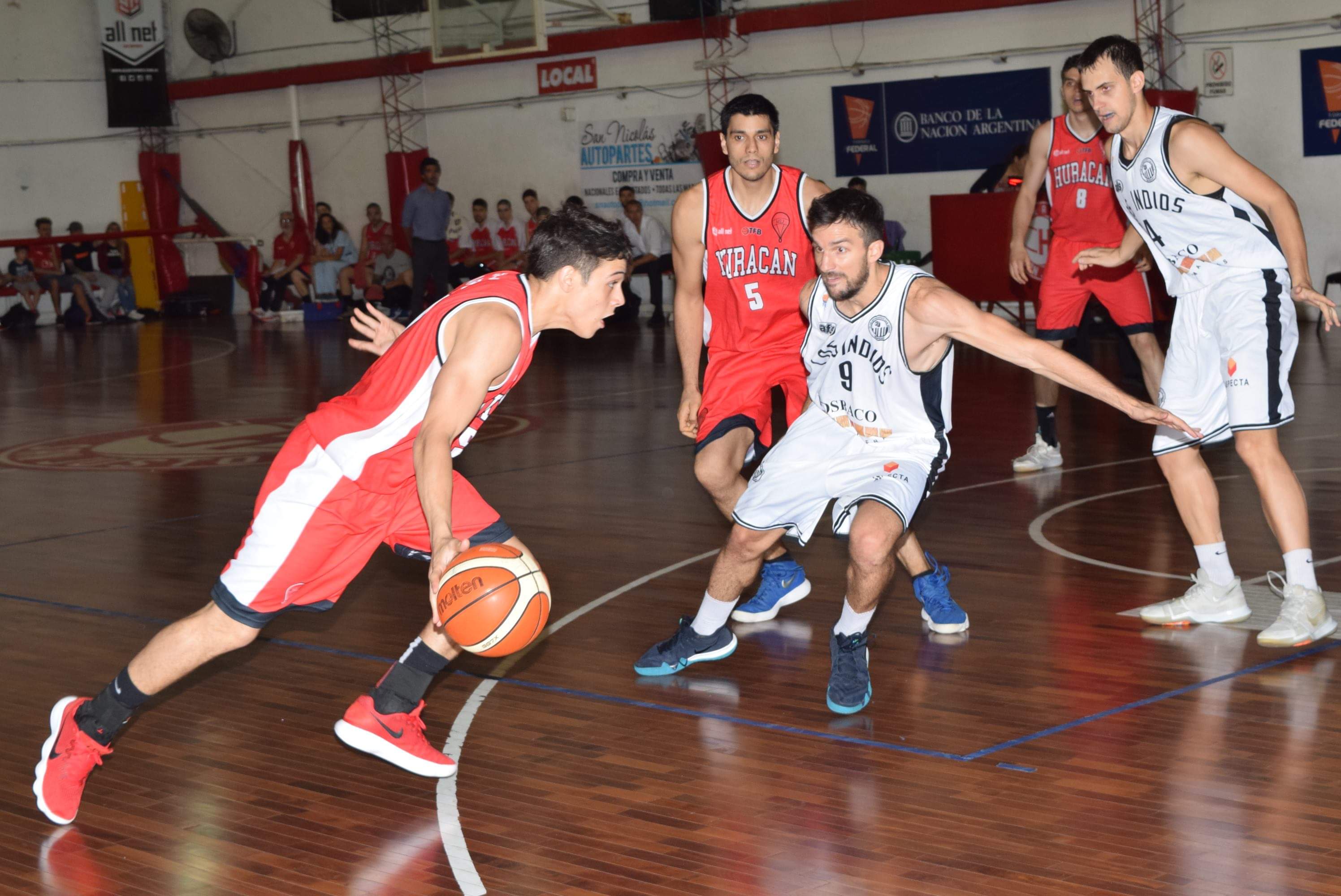 Huracán cierra el torneo pensando en el playout