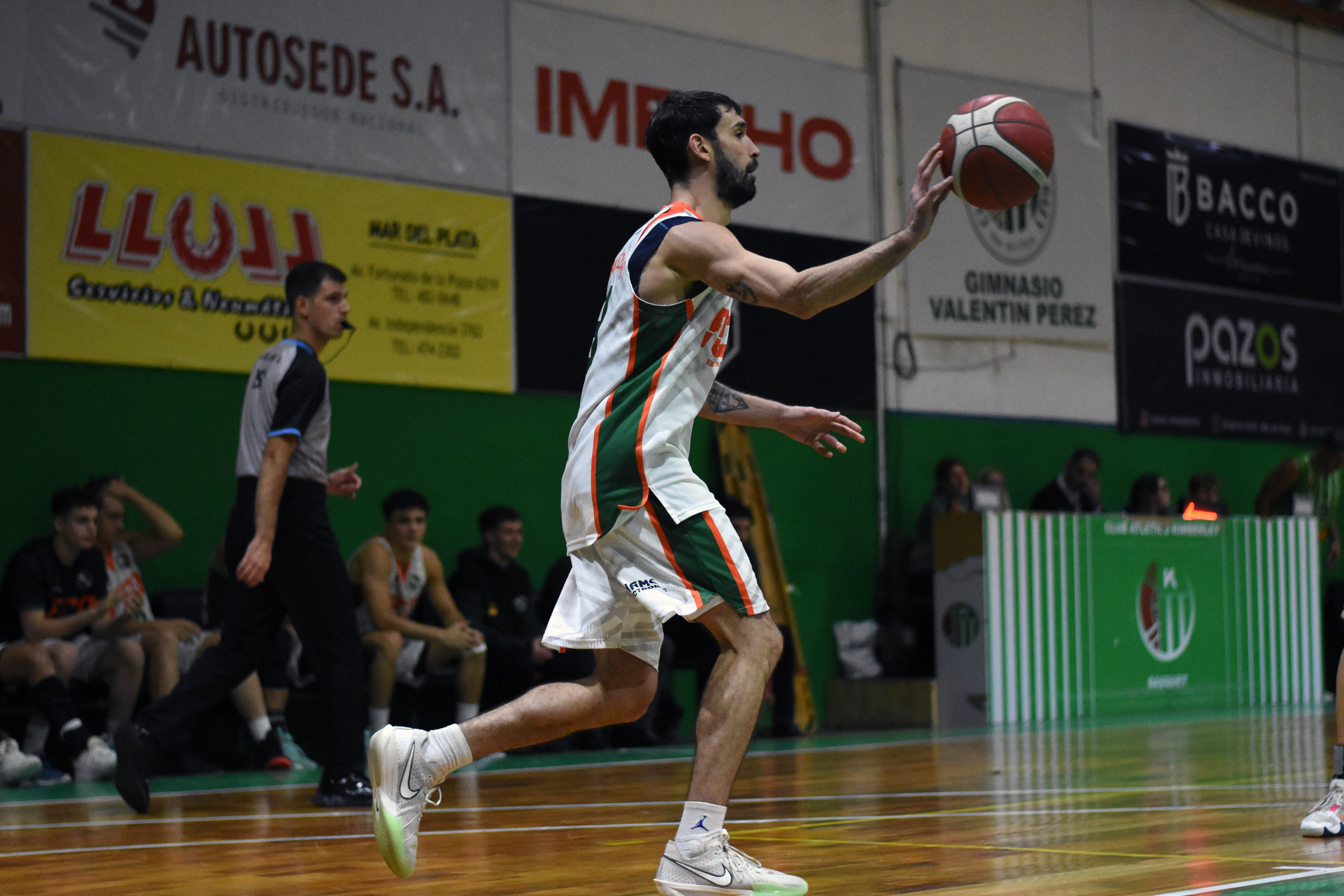 Ferro cerró la fase regular con triunfo en Mar del Plata