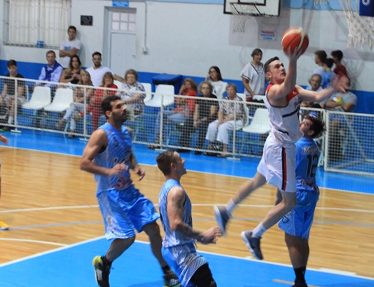 Regatas ganó y quedó segundo