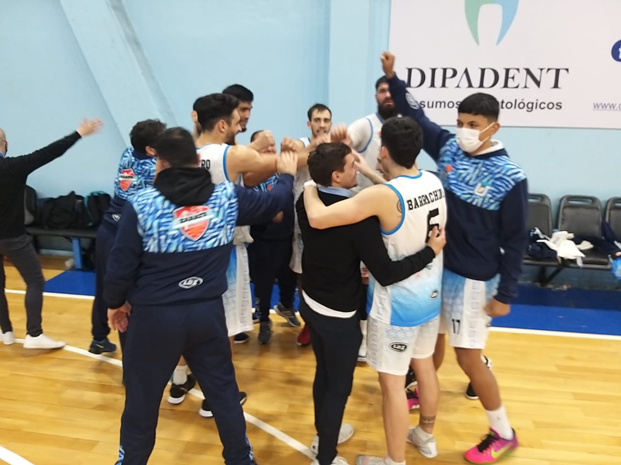 Zárate ganó y consiguió su lugar en semifinales